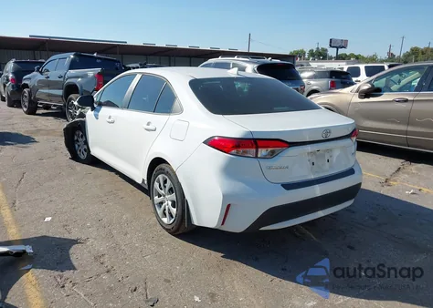 2020 Toyota Corolla Le z USA, uszkodzony, nr VIN 5YFEPRAE4LP131149
